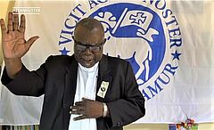 NL_2021-14_Surinam__Para__Bischof_John_Kent