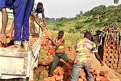 NL_2022-03_Uganda__Kirchenbau_in_Buwooya_2