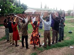 NL_2022-04_Malawi_youth_group