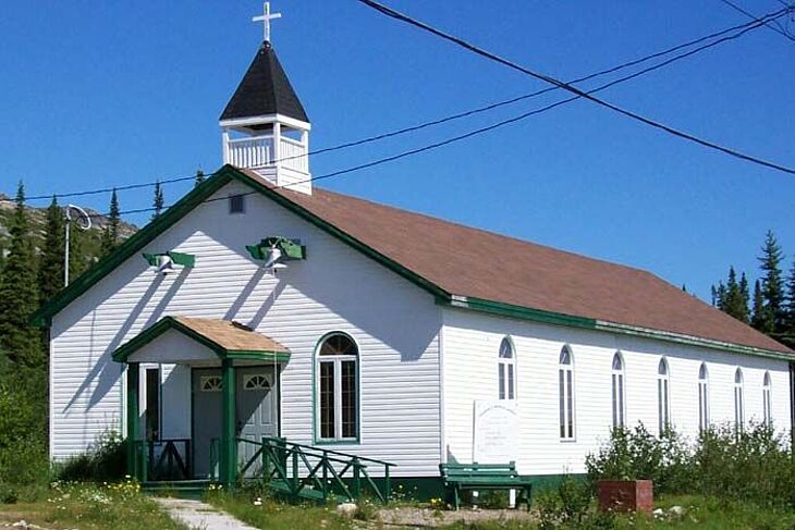 Labrador_ChurchSummer