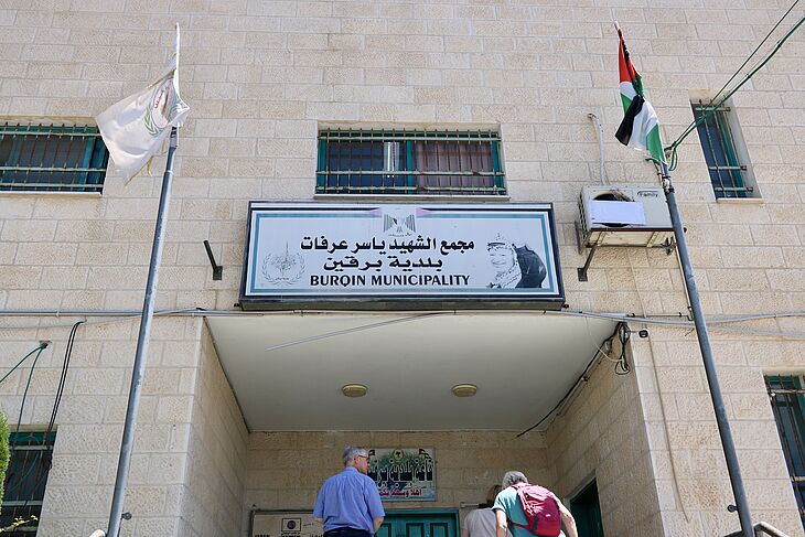 Burqin_05_Rathaus