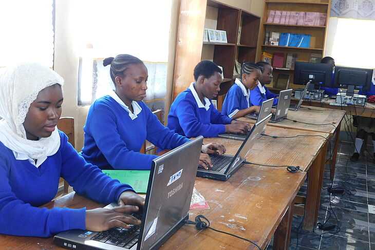 Sambia_Maedchen_Bildung_2