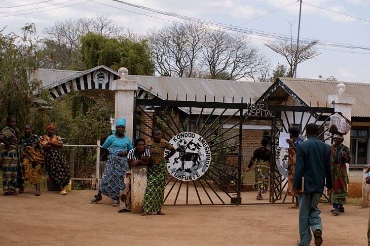 Tansania__Mbozi__Eingang_zum_Hospital