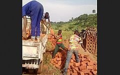 NL_2025-11_Uganda__Bauarbeiten_fuer_die_Bruedergemeine